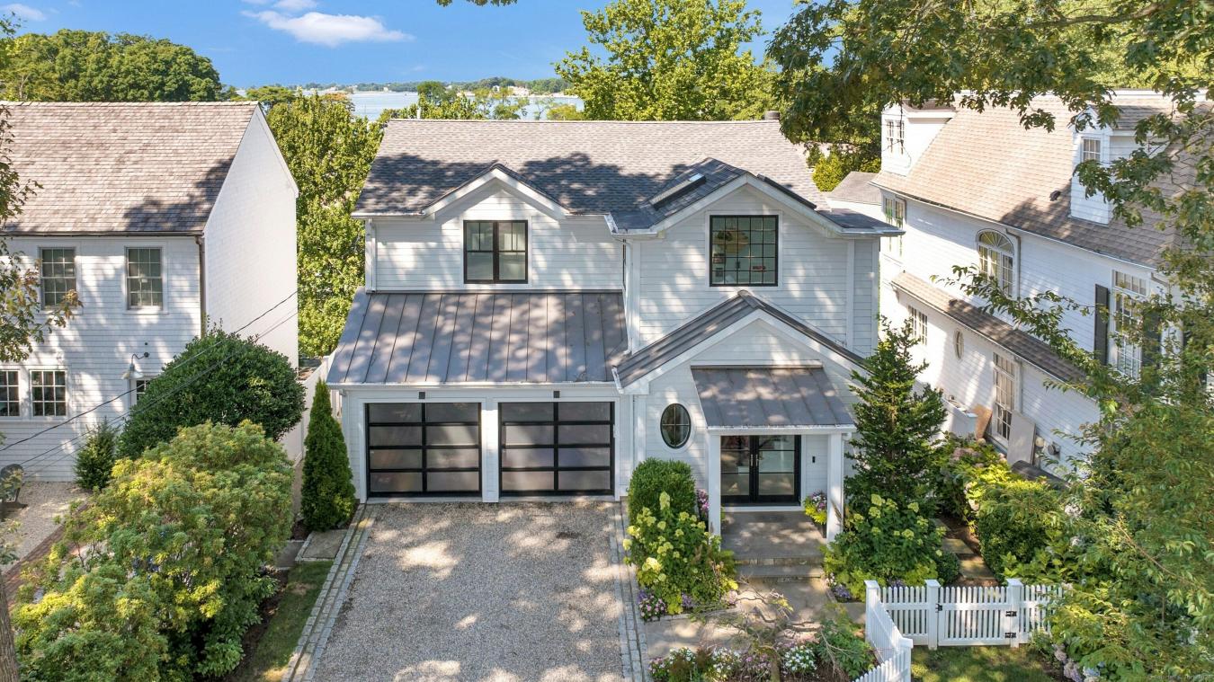 Rowayton, Connecticut, 06853, United States, 4 Bedrooms Bedrooms, ,4 BathroomsBathrooms,Residential,For Sale,1859191