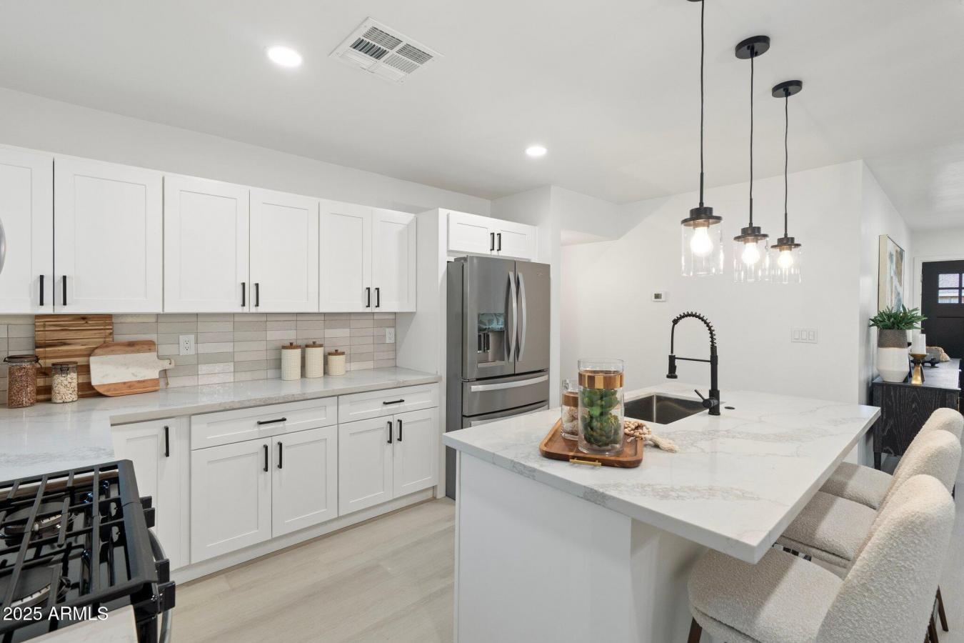 Phoenix, Arizona, 85015, United States, 4 Bedrooms Bedrooms, ,2 BathroomsBathrooms,Residential,For Sale,1867834