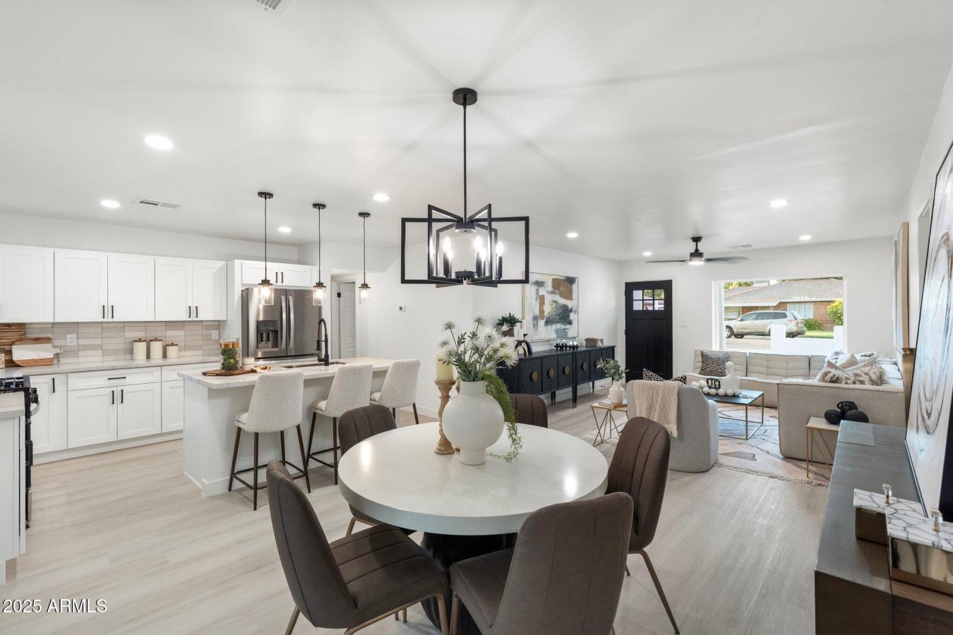 Phoenix, Arizona, 85015, United States, 4 Bedrooms Bedrooms, ,2 BathroomsBathrooms,Residential,For Sale,1867834