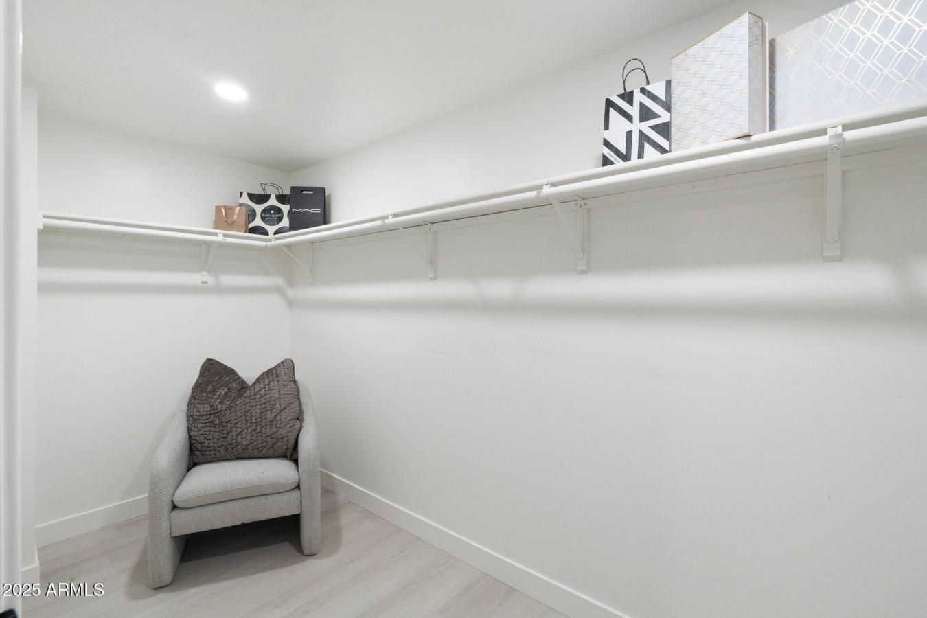 Phoenix, Arizona, 85015, United States, 4 Bedrooms Bedrooms, ,2 BathroomsBathrooms,Residential,For Sale,1867834