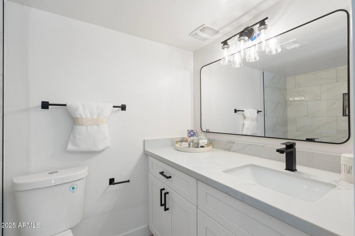 Phoenix, Arizona, 85015, United States, 4 Bedrooms Bedrooms, ,2 BathroomsBathrooms,Residential,For Sale,1867834