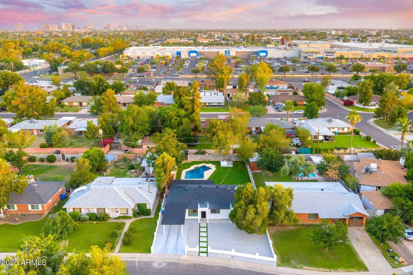 Phoenix, Arizona, 85015, United States, 4 Bedrooms Bedrooms, ,2 BathroomsBathrooms,Residential,For Sale,1867834