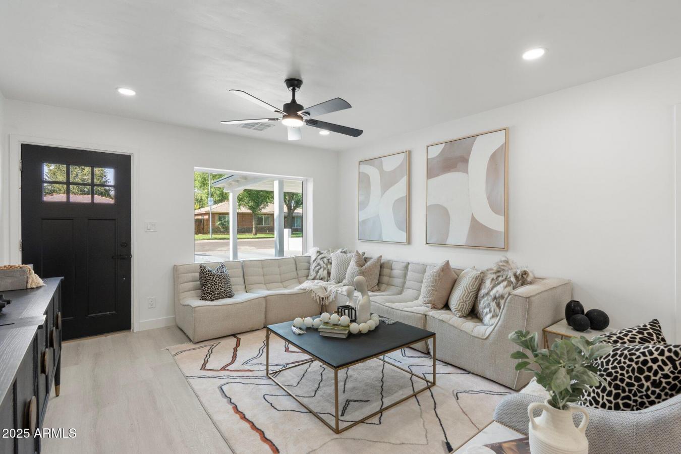 Phoenix, Arizona, 85015, United States, 4 Bedrooms Bedrooms, ,2 BathroomsBathrooms,Residential,For Sale,1867834