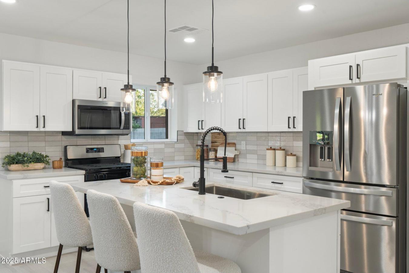 Phoenix, Arizona, 85015, United States, 4 Bedrooms Bedrooms, ,2 BathroomsBathrooms,Residential,For Sale,1867834