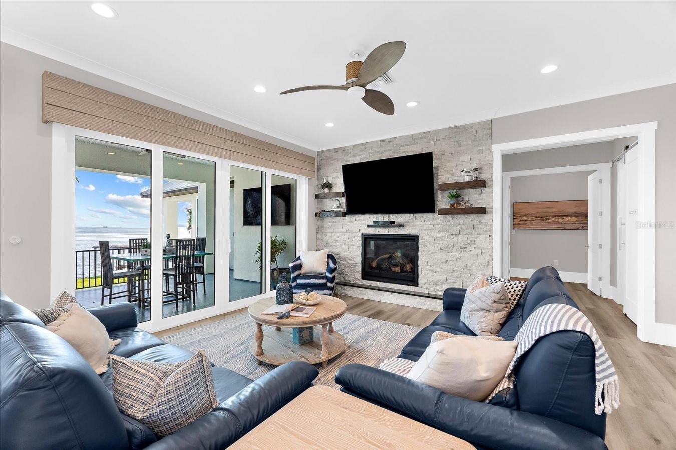 PALM HARBOR, Florida, 34683, United States, 4 Bedrooms Bedrooms, ,3 BathroomsBathrooms,Residential,For Sale,1926857