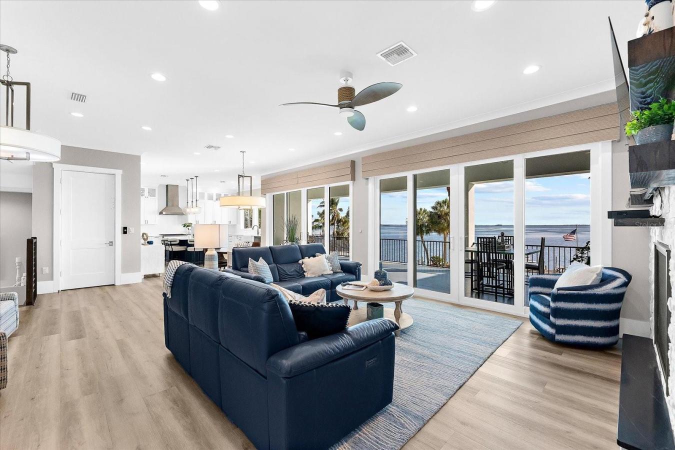 PALM HARBOR, Florida, 34683, United States, 4 Bedrooms Bedrooms, ,3 BathroomsBathrooms,Residential,For Sale,1926857