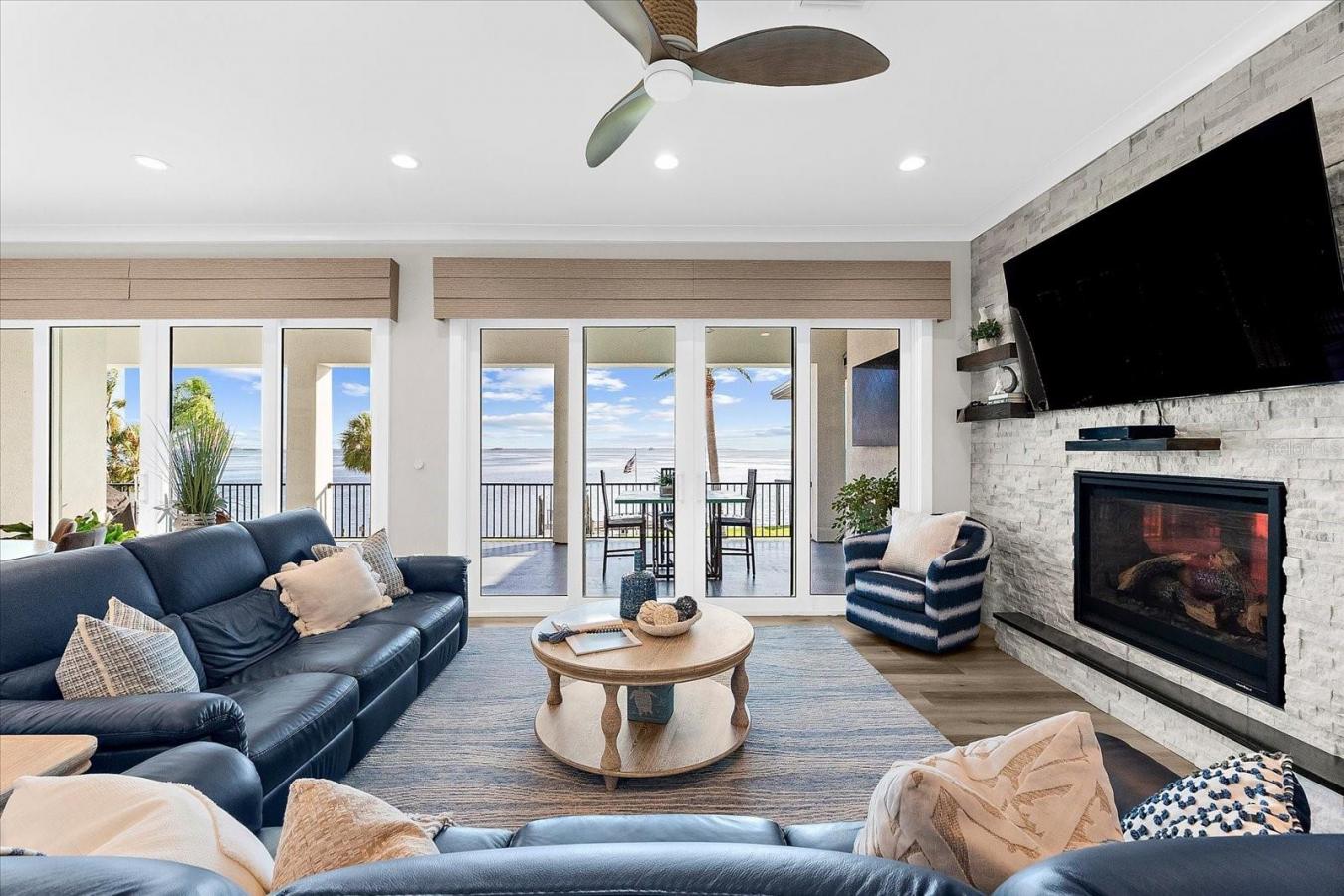 PALM HARBOR, Florida, 34683, United States, 4 Bedrooms Bedrooms, ,3 BathroomsBathrooms,Residential,For Sale,1926857