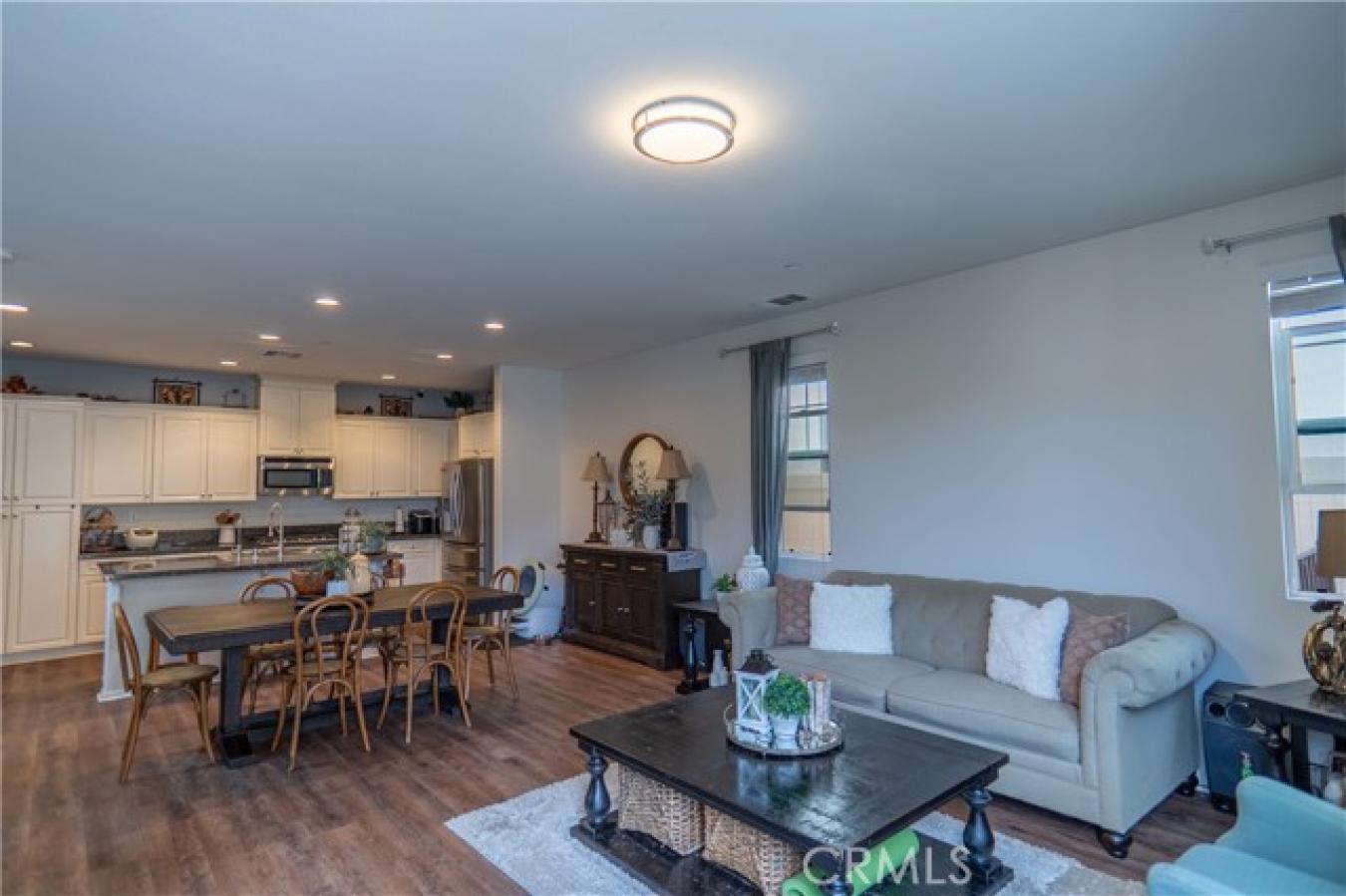 Eastvale, California, 92880, United States, 3 Bedrooms Bedrooms, ,2 BathroomsBathrooms,Residential,For Sale,1867829