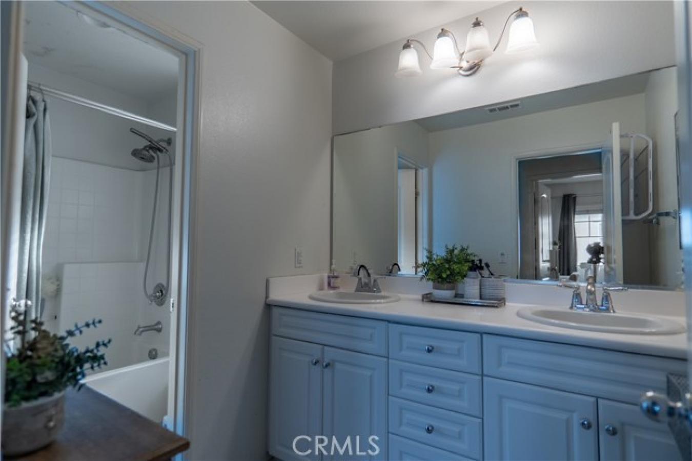 Eastvale, California, 92880, United States, 3 Bedrooms Bedrooms, ,2 BathroomsBathrooms,Residential,For Sale,1867829