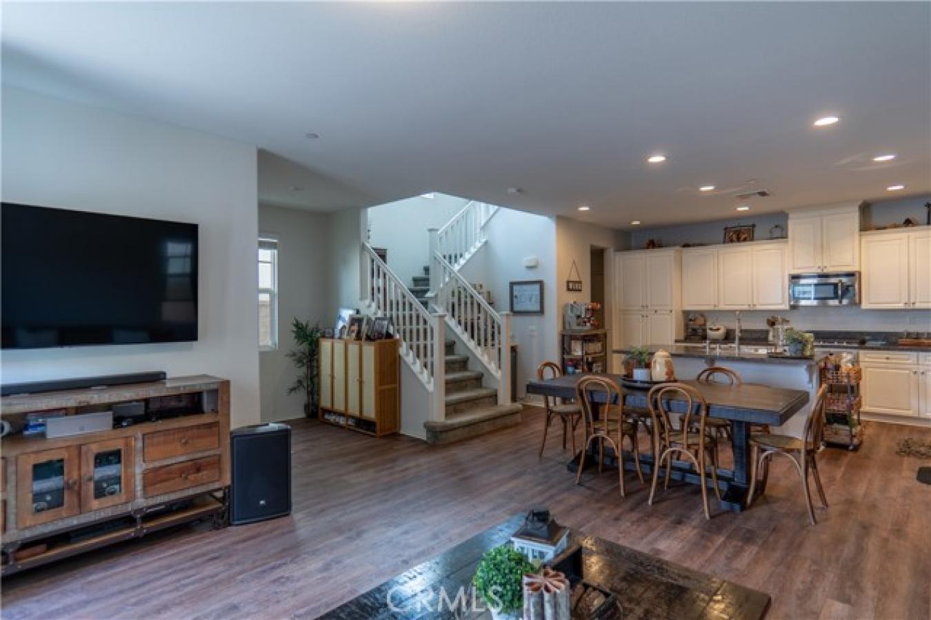 Eastvale, California, 92880, United States, 3 Bedrooms Bedrooms, ,2 BathroomsBathrooms,Residential,For Sale,1867829