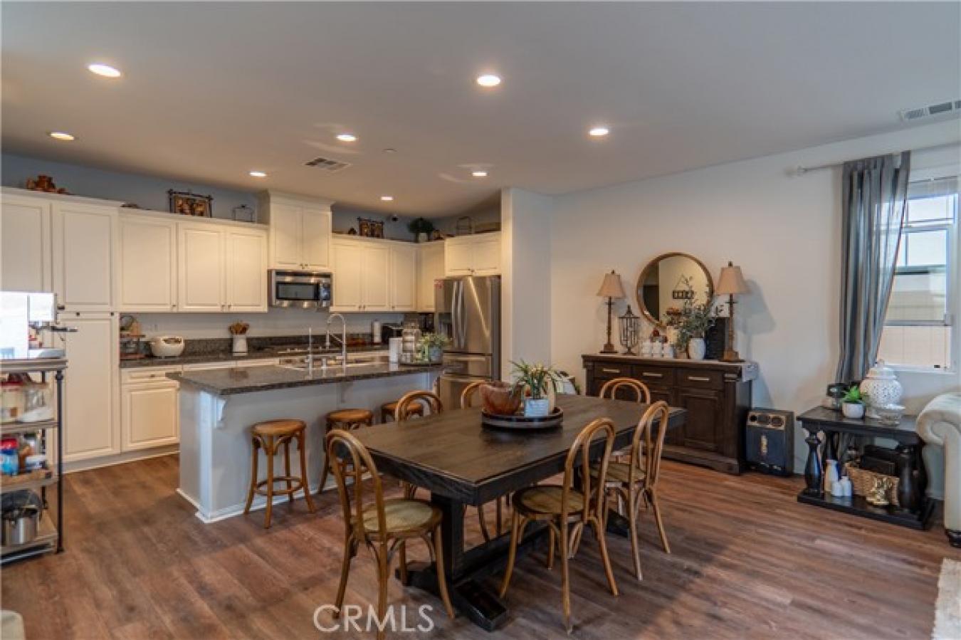 Eastvale, California, 92880, United States, 3 Bedrooms Bedrooms, ,2 BathroomsBathrooms,Residential,For Sale,1867829