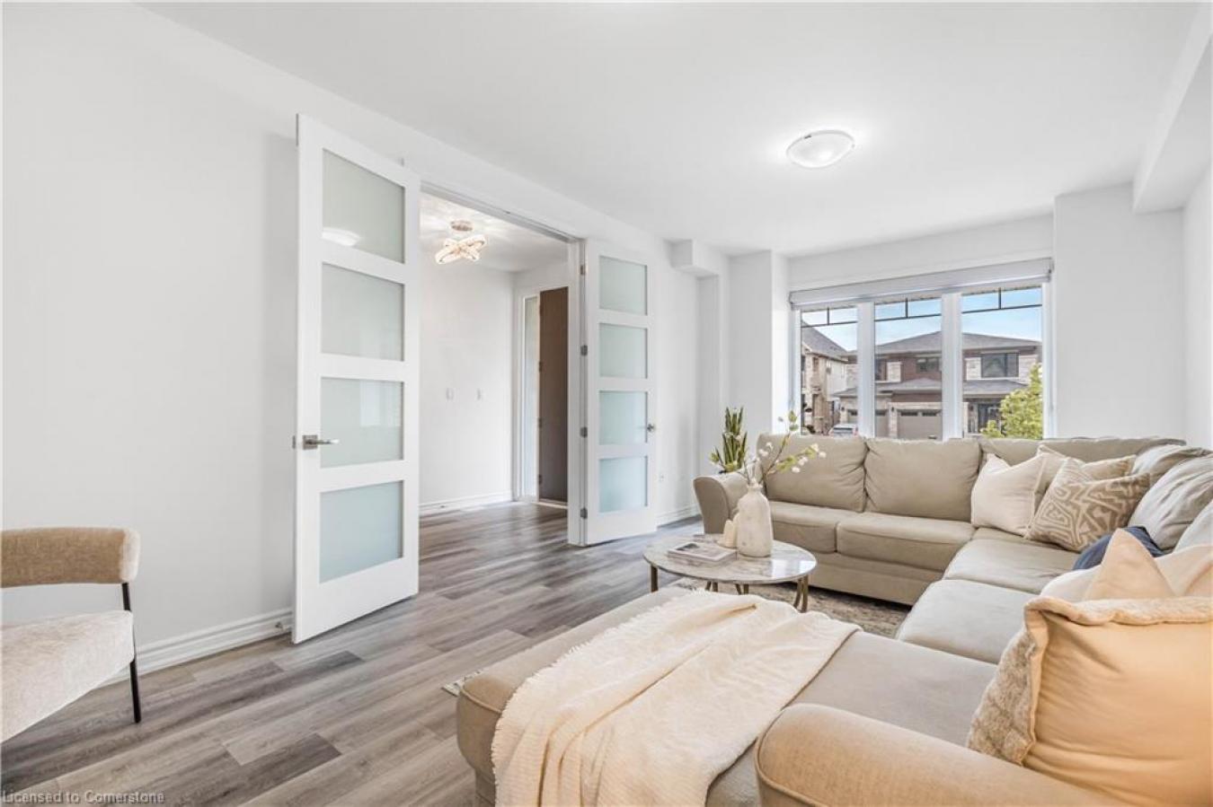 Lincoln, ON, L3J 0T1, Canada, 4 Bedrooms Bedrooms, ,3 BathroomsBathrooms,Residential,For Sale,1867827