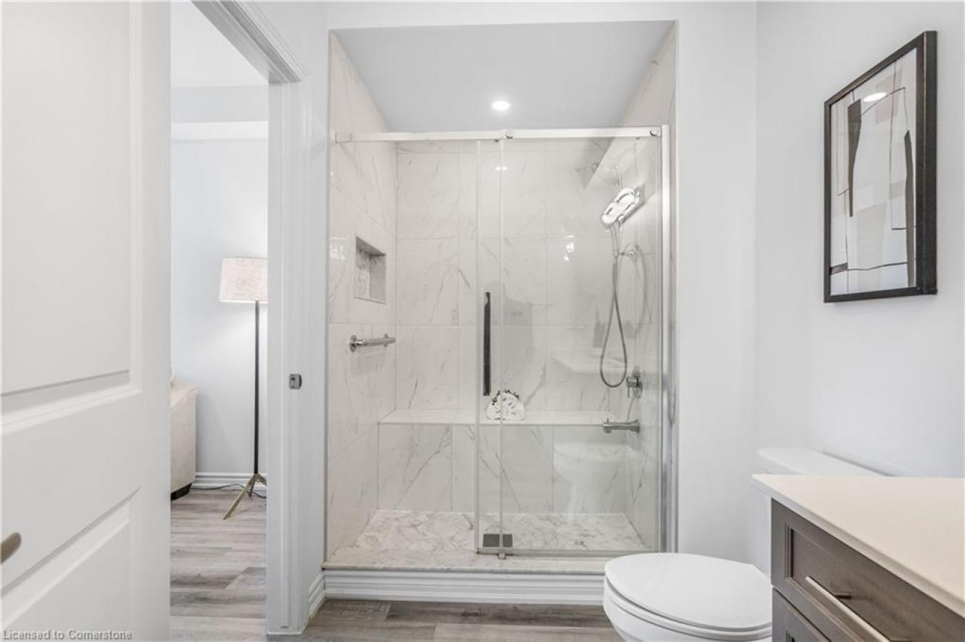 Lincoln, ON, L3J 0T1, Canada, 4 Bedrooms Bedrooms, ,3 BathroomsBathrooms,Residential,For Sale,1867827