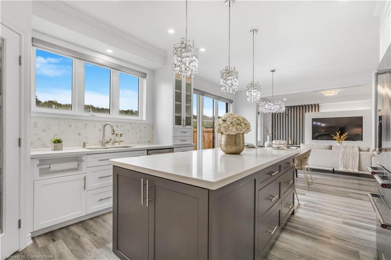 Lincoln, ON, L3J 0T1, Canada, 4 Bedrooms Bedrooms, ,3 BathroomsBathrooms,Residential,For Sale,1867827