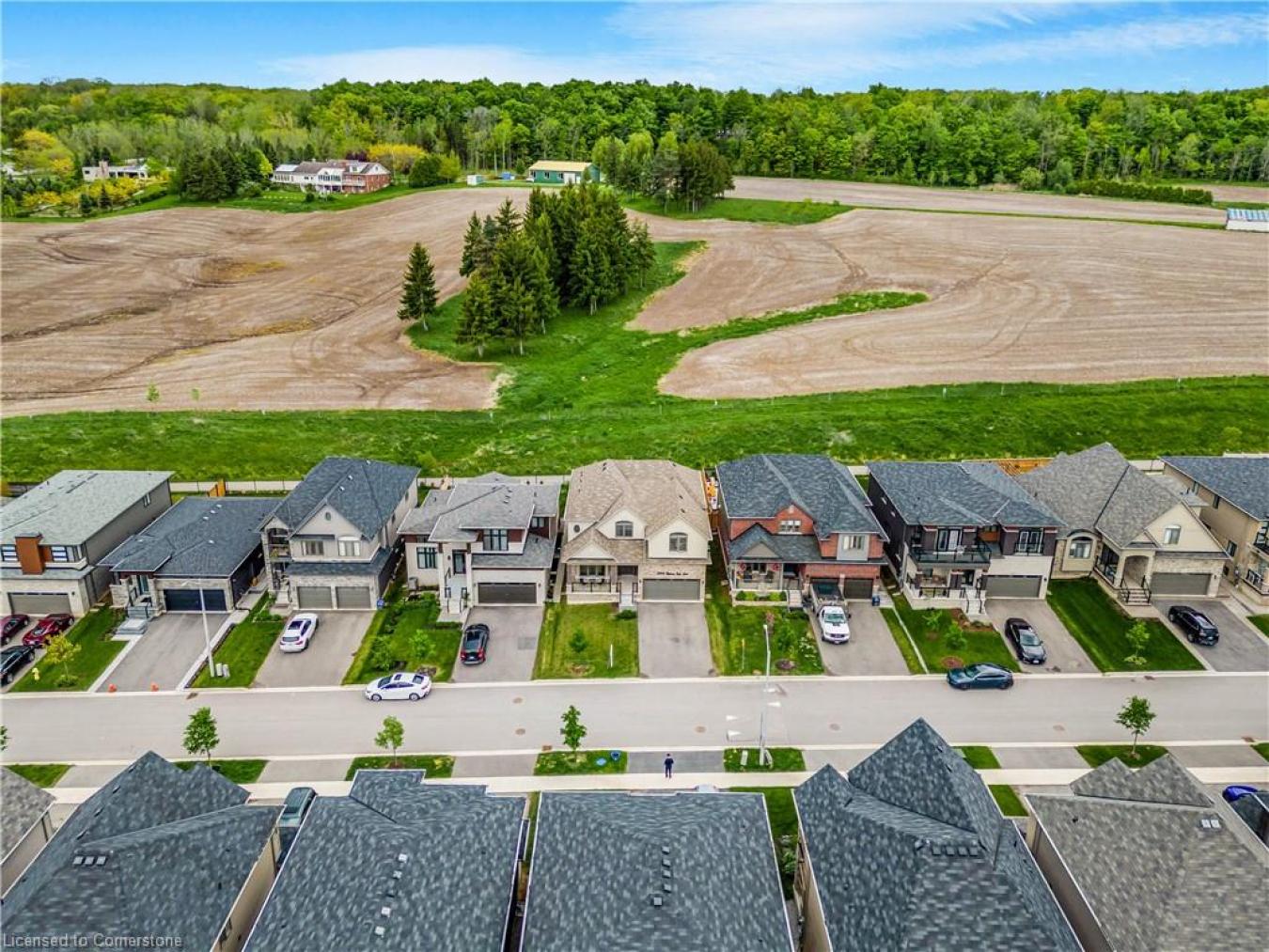 Lincoln, ON, L3J 0T1, Canada, 4 Bedrooms Bedrooms, ,3 BathroomsBathrooms,Residential,For Sale,1867827