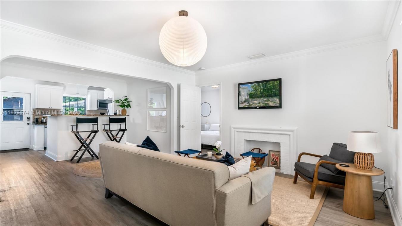 West Palm Beach, Palm Beach, 33405, United States, 3 Bedrooms Bedrooms, ,2 BathroomsBathrooms,Residential,For Sale,1868057