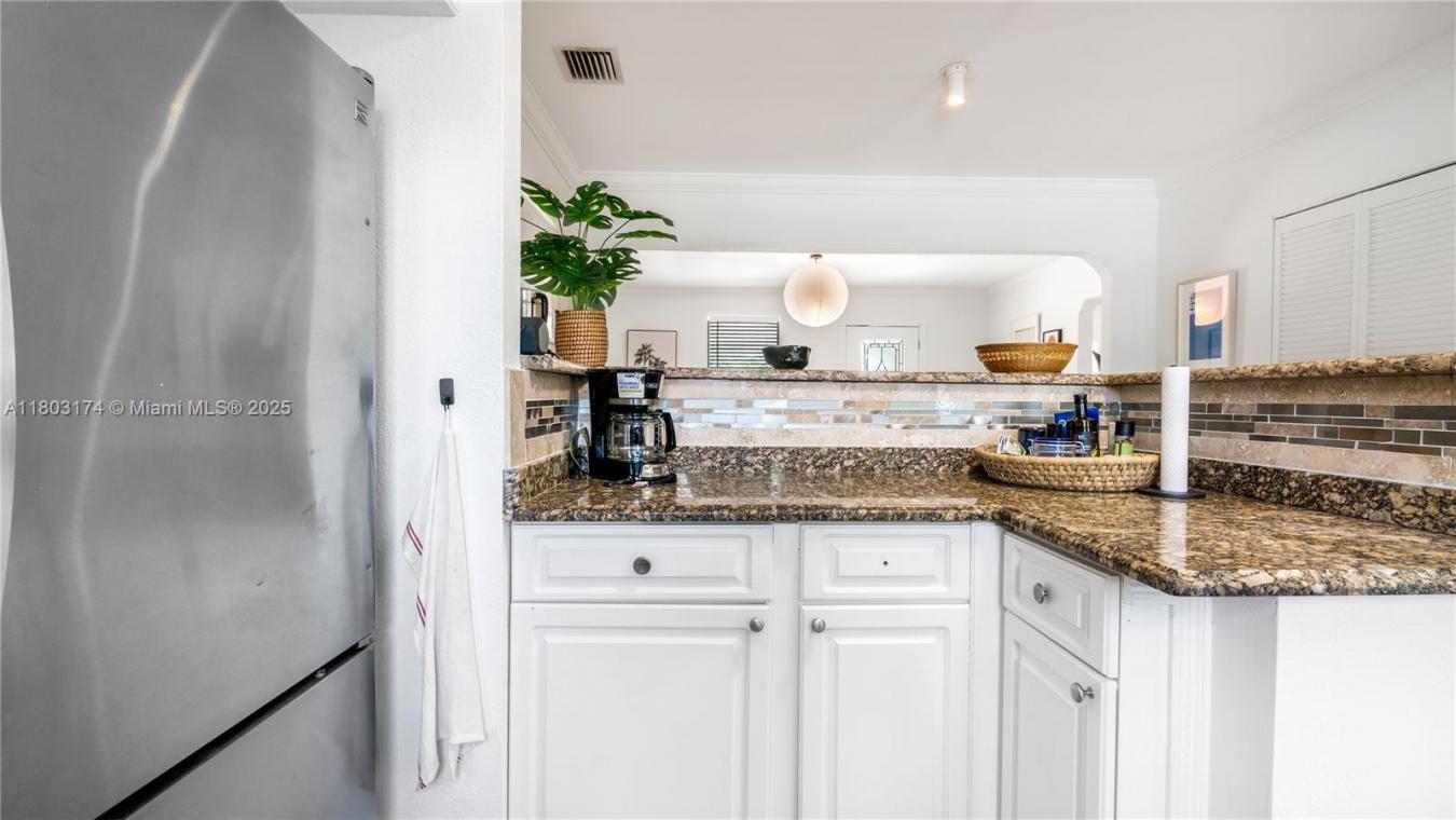 West Palm Beach, Palm Beach, 33405, United States, 3 Bedrooms Bedrooms, ,2 BathroomsBathrooms,Residential,For Sale,1868057