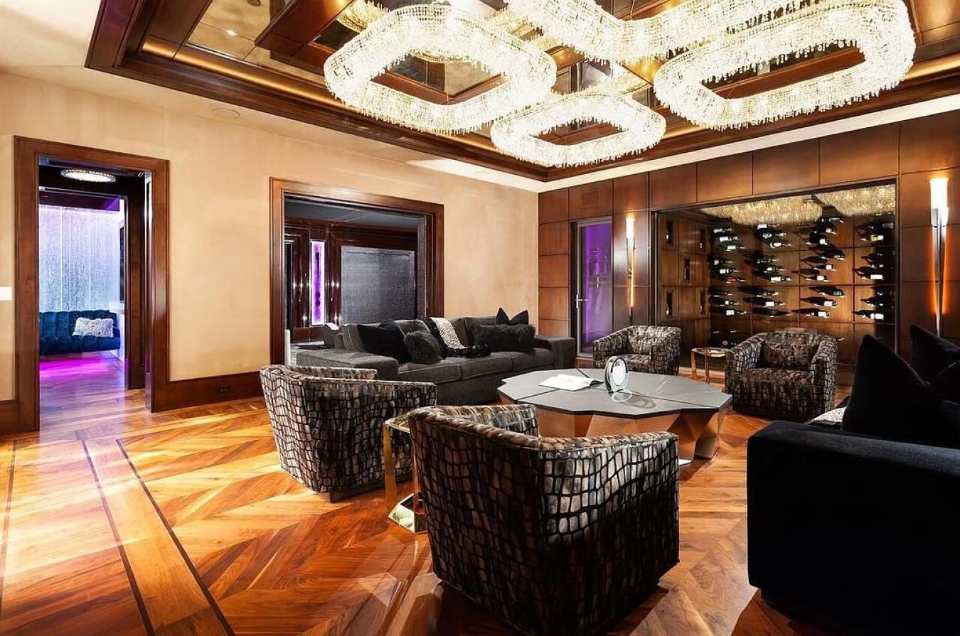 Newport Beach, California, 92657, United States, 6 Bedrooms Bedrooms, ,8 BathroomsBathrooms,Residential,For Sale,1966118