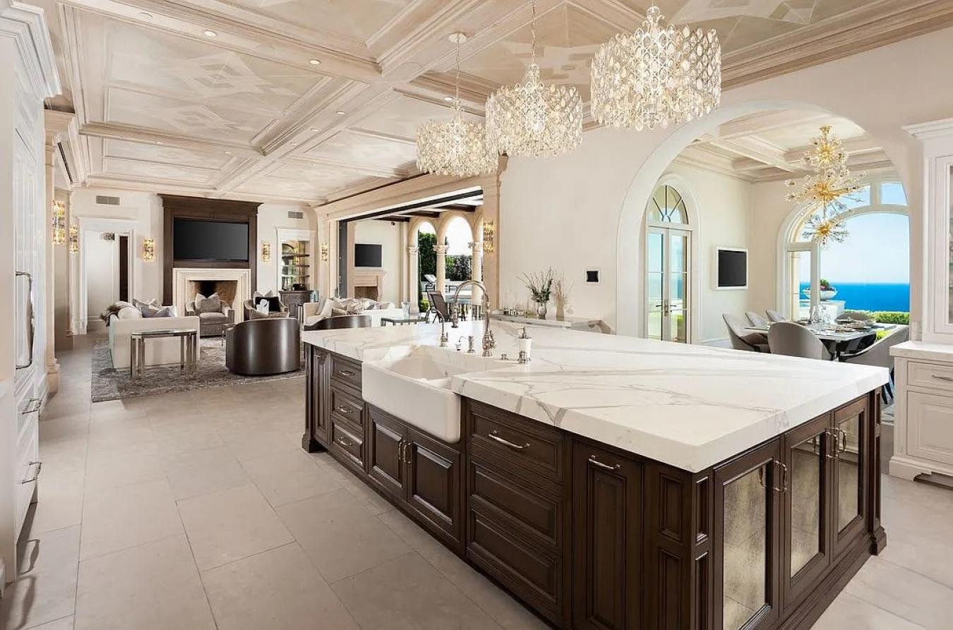 Newport Beach, California, 92657, United States, 6 Bedrooms Bedrooms, ,8 BathroomsBathrooms,Residential,For Sale,1966118