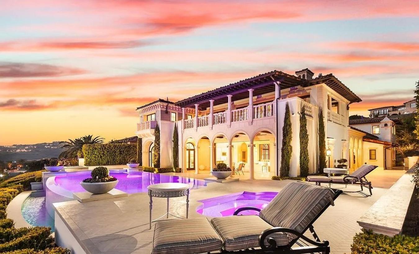 Newport Beach, California, 92657, United States, 6 Bedrooms Bedrooms, ,8 BathroomsBathrooms,Residential,For Sale,1966118