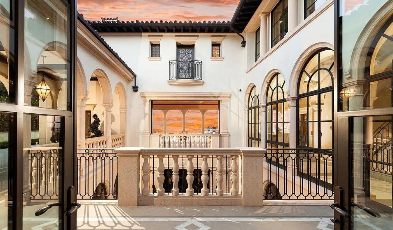 Newport Beach, California, 92657, United States, 6 Bedrooms Bedrooms, ,8 BathroomsBathrooms,Residential,For Sale,1966118