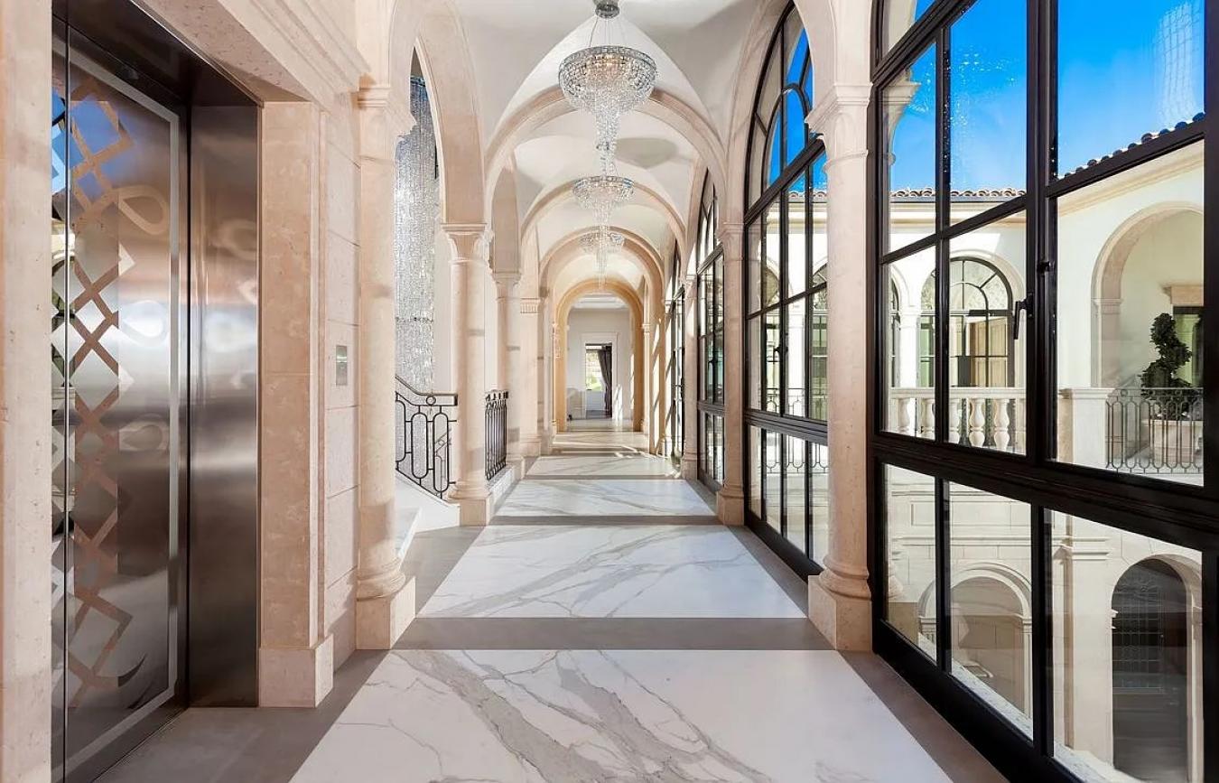 Newport Beach, California, 92657, United States, 6 Bedrooms Bedrooms, ,8 BathroomsBathrooms,Residential,For Sale,1966118