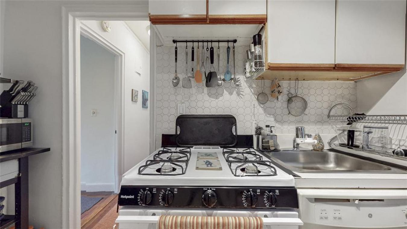 New York (Manhattan), Manhattan, 10025, United States, 1 Bedroom Bedrooms, ,1 BathroomBathrooms,Residential,For Sale,1868053