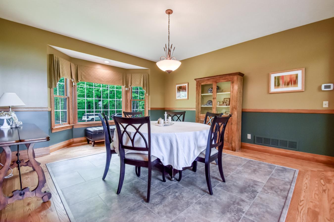 Chardon, Geauga, 44024, United States, 4 Bedrooms Bedrooms, ,3 BathroomsBathrooms,Residential,For Sale,1860175