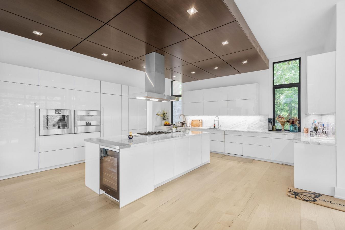 Markham, ON, L6C1G8, Canada, 7 Bedrooms Bedrooms, ,9 BathroomsBathrooms,Residential,For Sale,1868046