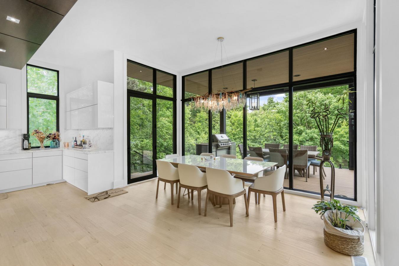 Markham, ON, L6C1G8, Canada, 7 Bedrooms Bedrooms, ,9 BathroomsBathrooms,Residential,For Sale,1868046