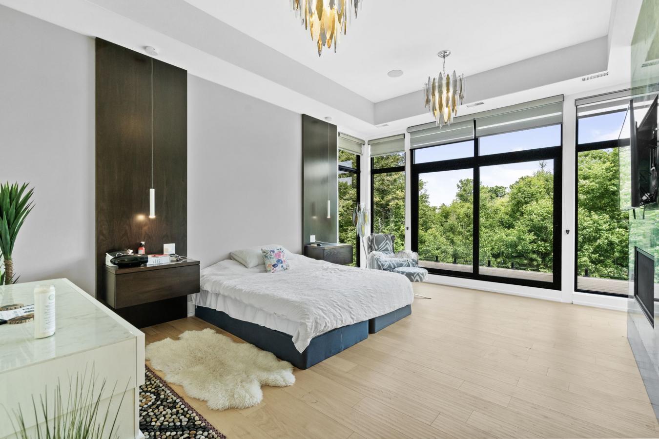 Markham, ON, L6C1G8, Canada, 7 Bedrooms Bedrooms, ,9 BathroomsBathrooms,Residential,For Sale,1868046