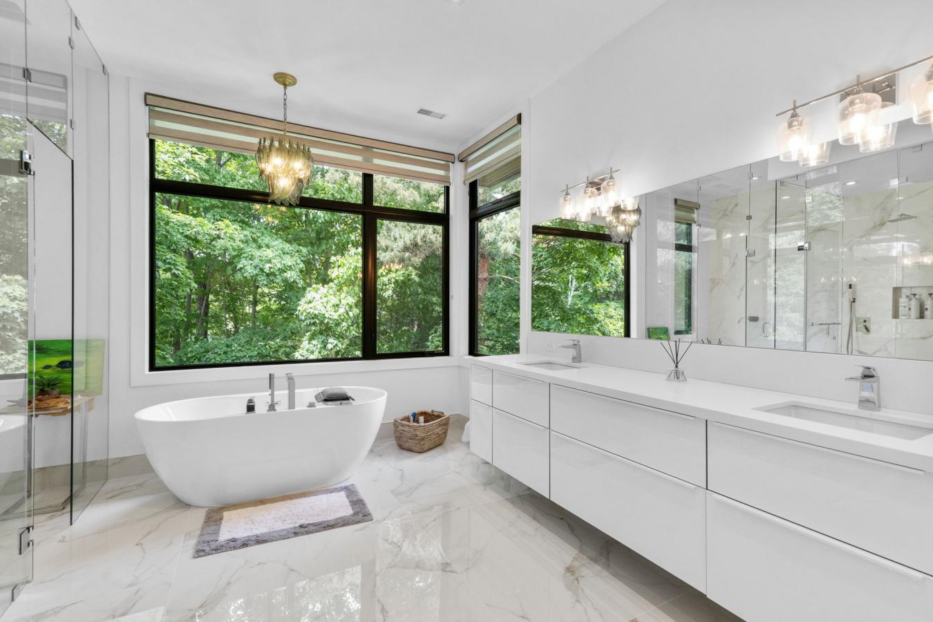 Markham, ON, L6C1G8, Canada, 7 Bedrooms Bedrooms, ,9 BathroomsBathrooms,Residential,For Sale,1868046