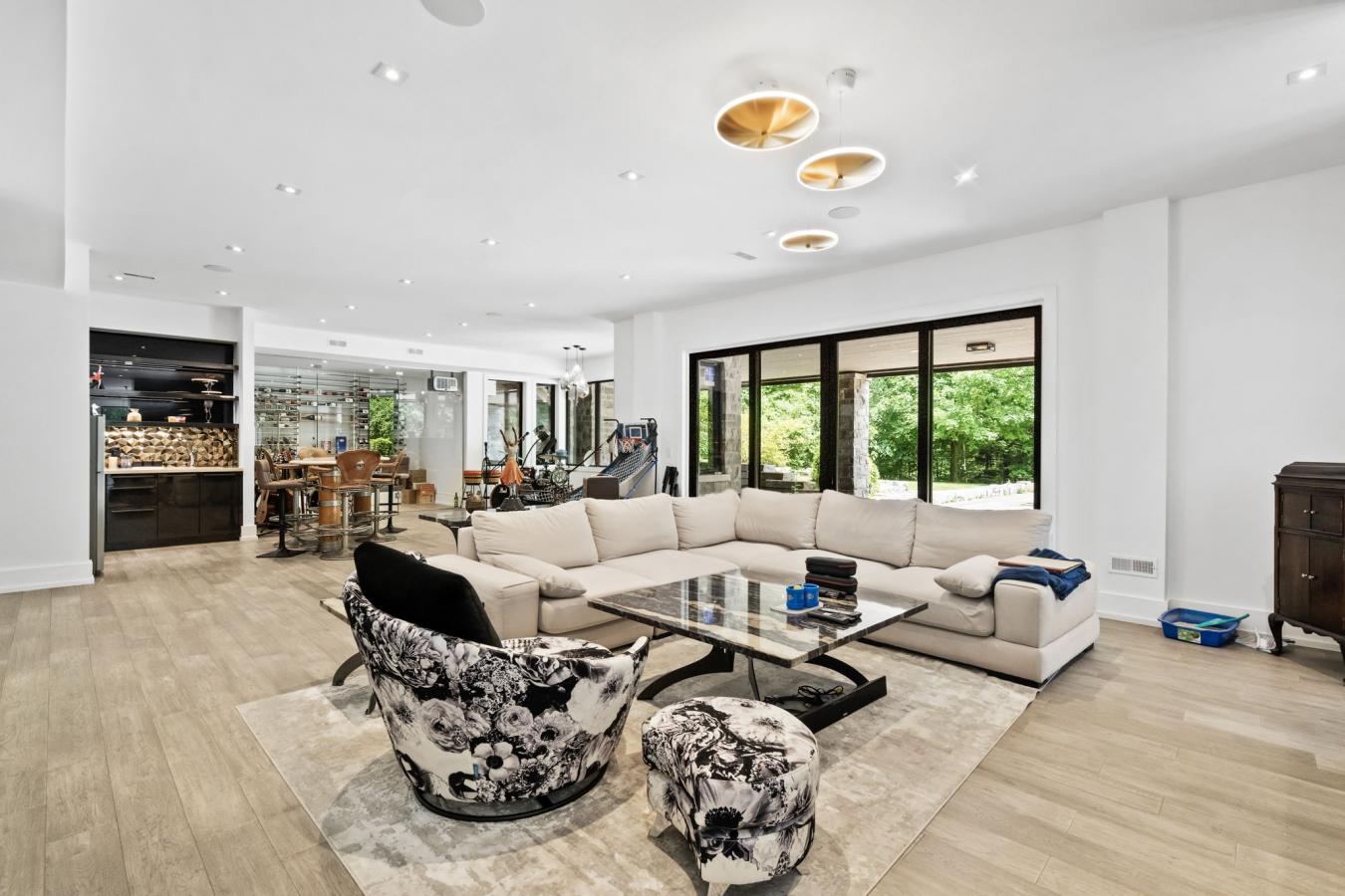 Markham, ON, L6C1G8, Canada, 7 Bedrooms Bedrooms, ,9 BathroomsBathrooms,Residential,For Sale,1868046