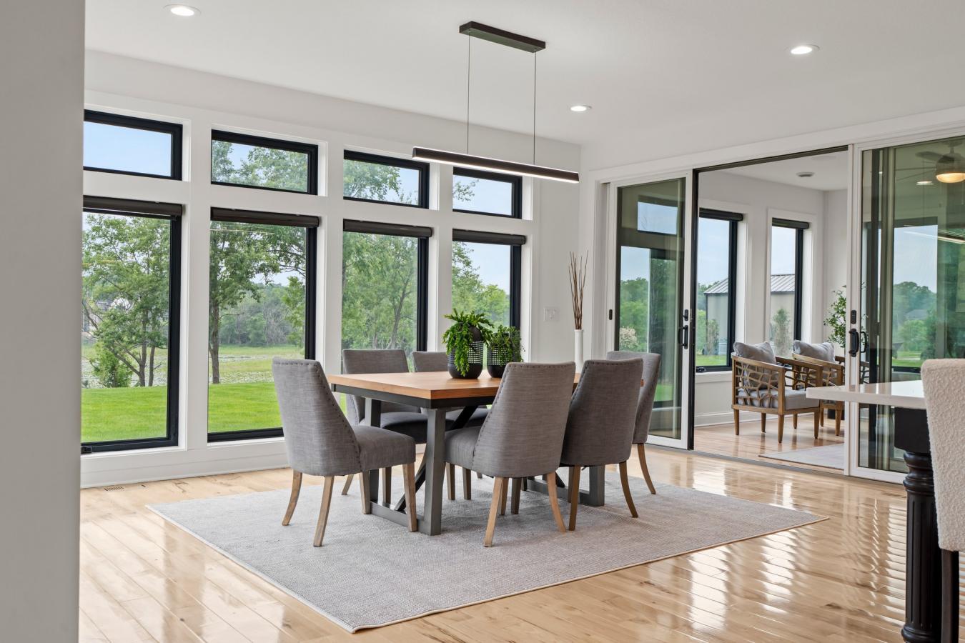 Lakeville, Scott, United States, 6 Bedrooms Bedrooms, ,5 BathroomsBathrooms,Residential,For Sale,1868045