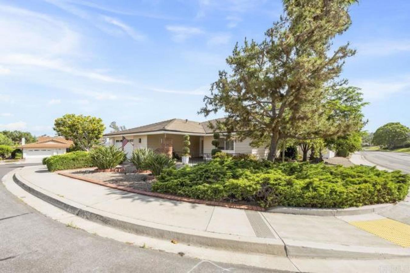 San Diego, California, 92128, United States, 2 Bedrooms Bedrooms, ,2 BathroomsBathrooms,Residential,For Sale,1868044