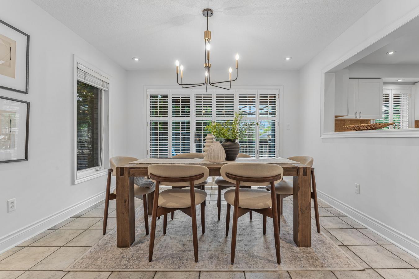 Oakville, ON, L6H 5T2, Canada, 5 Bedrooms Bedrooms, ,4 BathroomsBathrooms,Residential,For Sale,1868040