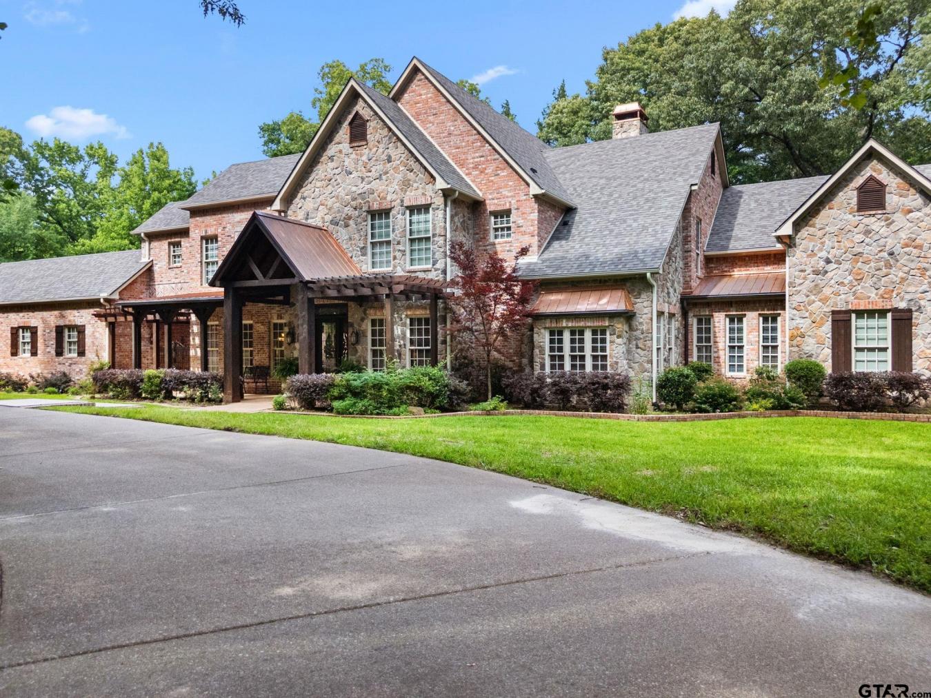 Tyler, Texas, 75707, United States, 4 Bedrooms Bedrooms, ,4 BathroomsBathrooms,Residential,For Sale,1868039