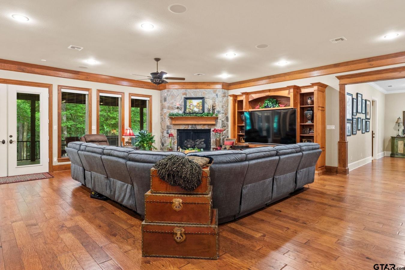 Tyler, Texas, 75707, United States, 4 Bedrooms Bedrooms, ,4 BathroomsBathrooms,Residential,For Sale,1868039