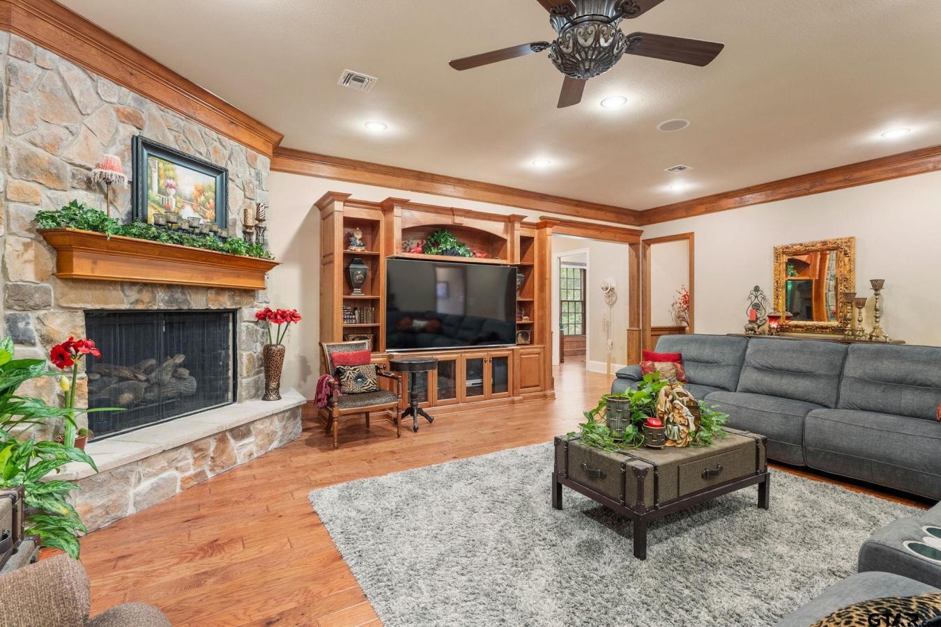 Tyler, Texas, 75707, United States, 4 Bedrooms Bedrooms, ,4 BathroomsBathrooms,Residential,For Sale,1868039