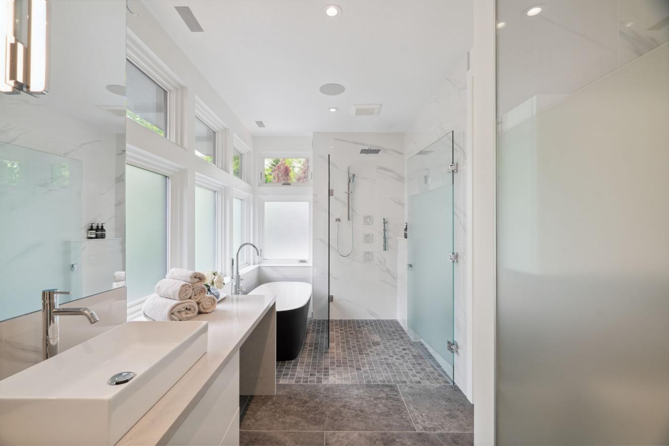 Toronto, ON, M4W 1T8, Canada, 7 Bedrooms Bedrooms, ,6 BathroomsBathrooms,Residential,For Sale,1860179