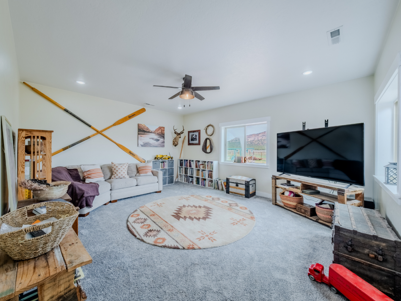 Kanab, Utah, 84331, United States, 4 Bedrooms Bedrooms, ,3 BathroomsBathrooms,Residential,For Sale,1868035