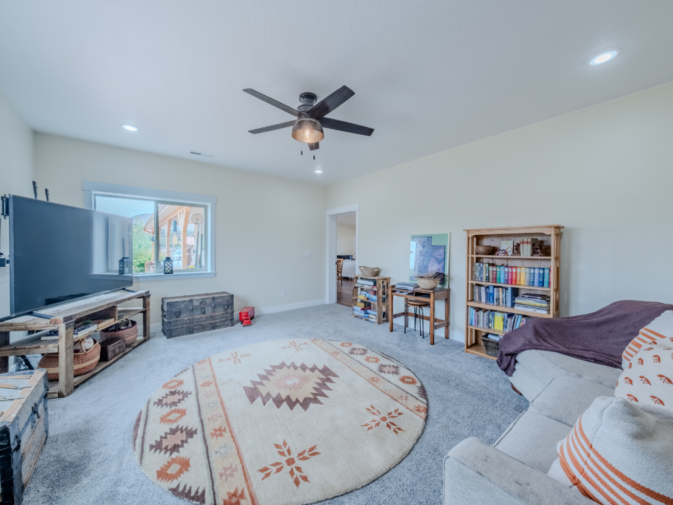 Kanab, Utah, 84331, United States, 4 Bedrooms Bedrooms, ,3 BathroomsBathrooms,Residential,For Sale,1868035