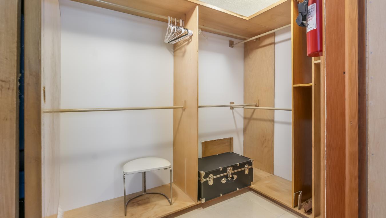 Surfside, Florida, 33154, United States, 2 Bedrooms Bedrooms, ,2 BathroomsBathrooms,Residential,For Sale,1860177