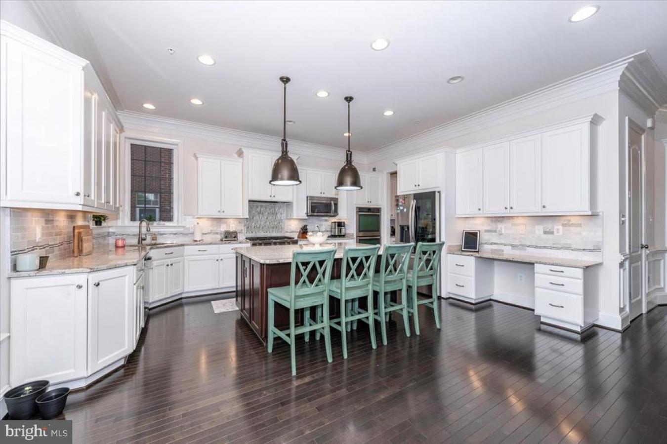 Gaithersburg, Maryland, 20878, United States, 5 Bedrooms Bedrooms, ,4 BathroomsBathrooms,Residential,For Sale,1868030