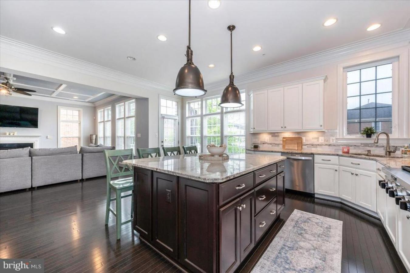 Gaithersburg, Maryland, 20878, United States, 5 Bedrooms Bedrooms, ,4 BathroomsBathrooms,Residential,For Sale,1868030