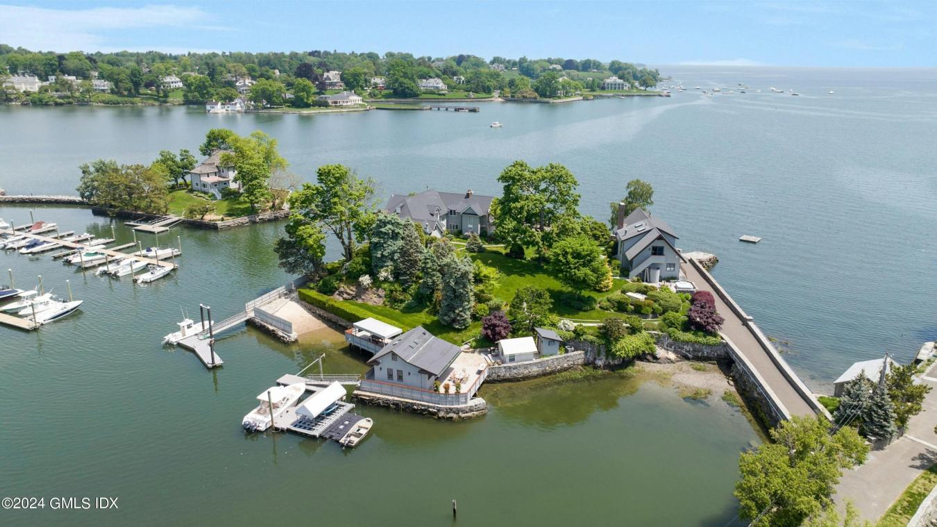 Greenwich, Connecticut, 06830, United States, 7 Bedrooms Bedrooms, ,5 BathroomsBathrooms,Residential,For Sale,1862724