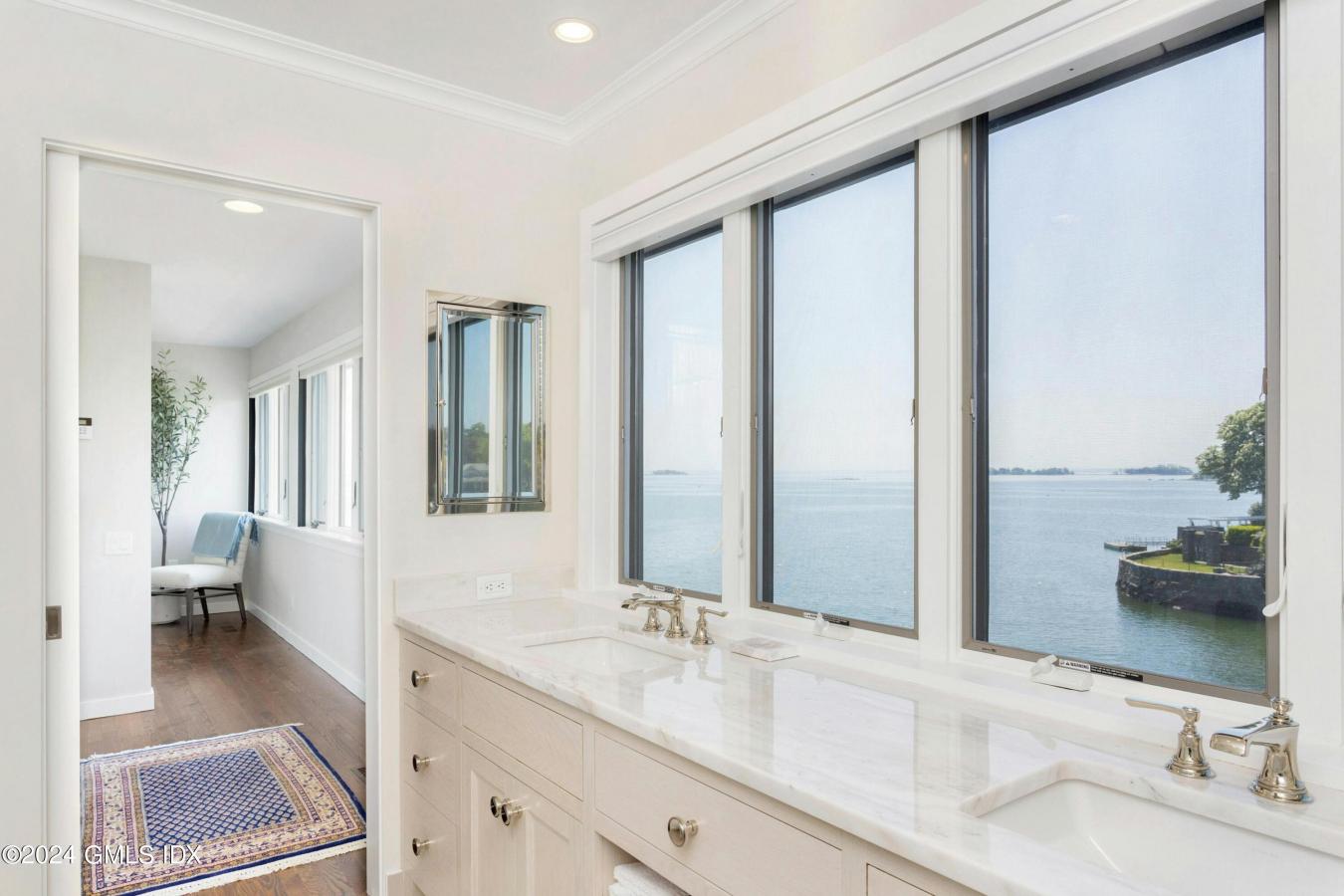 Greenwich, Connecticut, 06830, United States, 7 Bedrooms Bedrooms, ,5 BathroomsBathrooms,Residential,For Sale,1862724