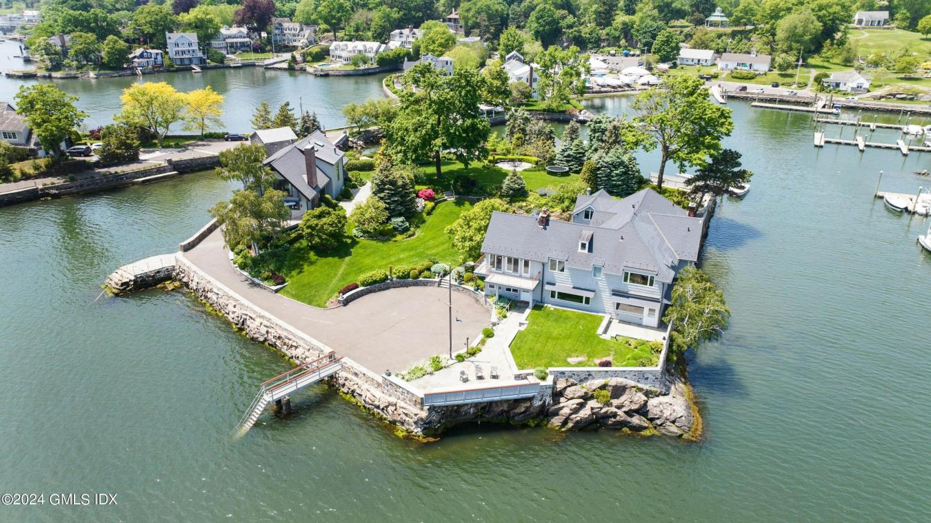 Greenwich, Connecticut, 06830, United States, 7 Bedrooms Bedrooms, ,5 BathroomsBathrooms,Residential,For Sale,1862724