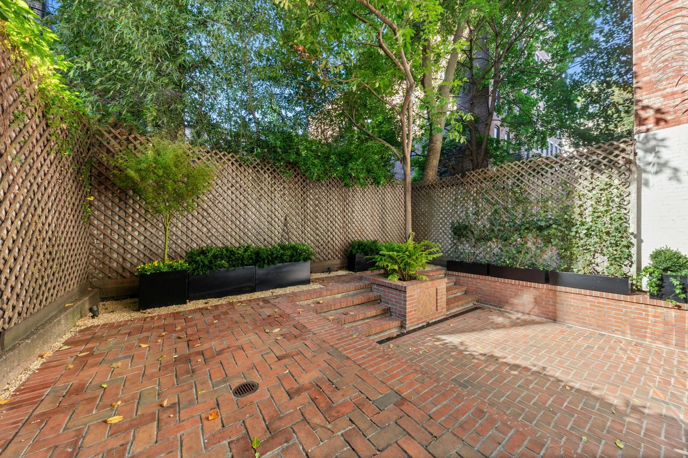 Greenwich Village, New York, 10011, United States, 8 Bedrooms Bedrooms, ,7 BathroomsBathrooms,Residential,For Sale,1862723