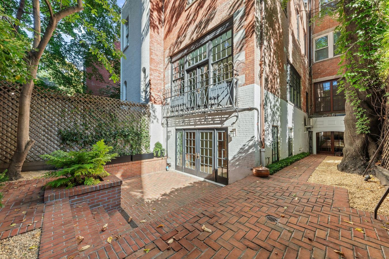 Greenwich Village, New York, 10011, United States, 8 Bedrooms Bedrooms, ,7 BathroomsBathrooms,Residential,For Sale,1862723